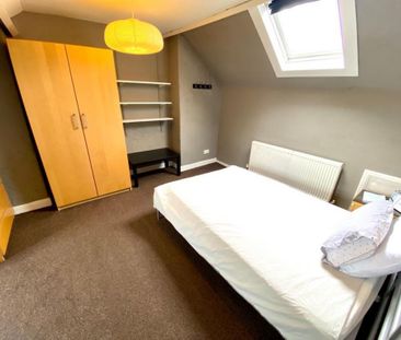 4 bedroom terraced house to rent - Photo 4