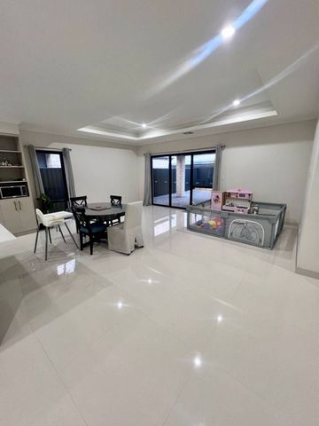 Modern Newly Built Family Home with Space, Style & Comfort — Available from 5th August - Photo 5