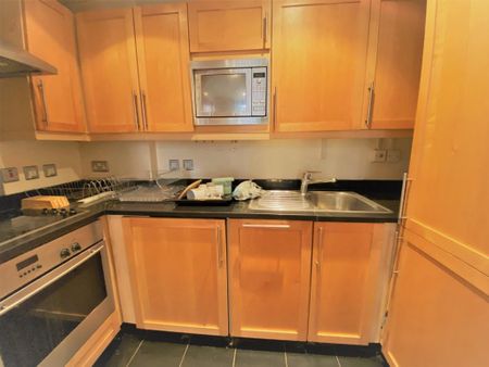 1 bedroom flat to rent - Photo 3