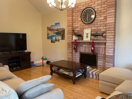 For Lease - 61 Mary Elizabeth Crescent, Markham, Ontario - Photo 1