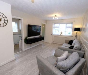 2 bedroom semi-detached bungalow to rent - Photo 2