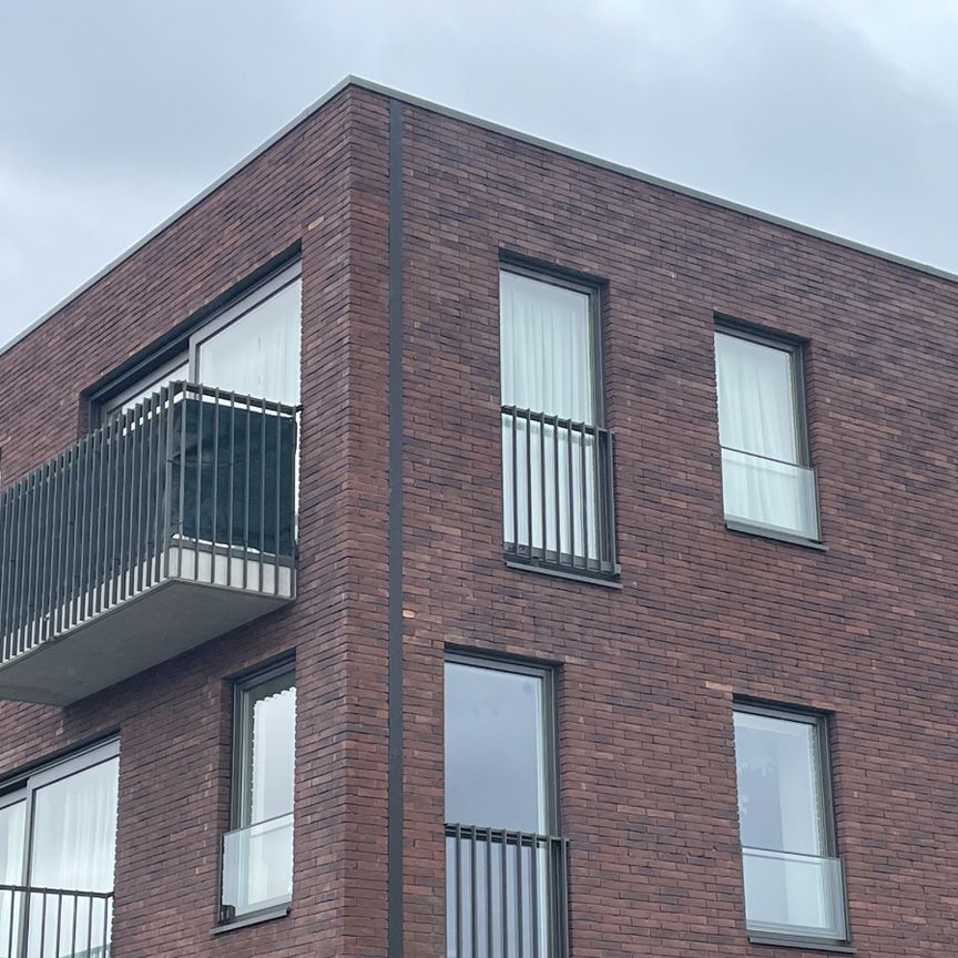 Rustig gelegen twee-slaapkamer appartement + autostandplaats - Foto 1