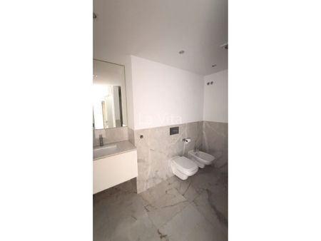 2 room luxury Apartment for rent in Lisbon - Photo 3