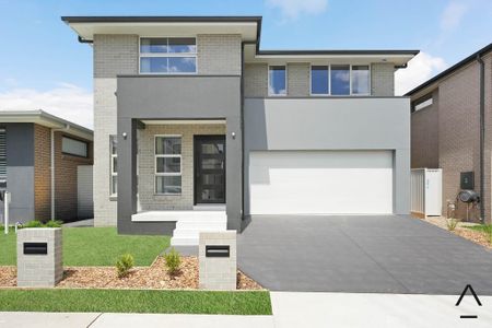 33 Cohen St, Gledswood Hills NSW 2557 - House For Rent | Domain - Photo 2