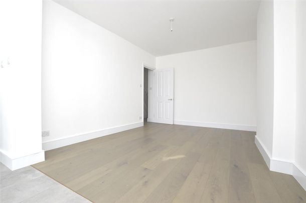 4 bedroom terraced house to rent - Photo 1
