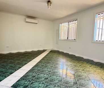 GRANNY GLAT 2 BEDROOM - Photo 1