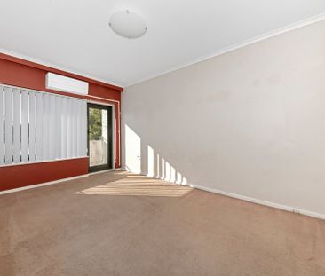 This great sized one-bedroom apartment is just what you've been sea... - Photo 3