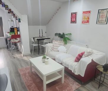 2 Bed - Flat 3, 24 Kensington Terrace, Hyde Park, Leeds - LS6 1BE -... - Photo 1