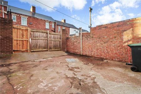 2 bedroom terraced house to rent - Photo 5