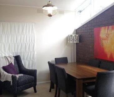 Look No Further - Photo 3