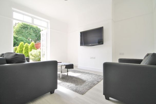 Whitland Rd, Kensington. - Photo 1