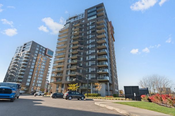 Appartement à louer - Laval (Chomedey) (Carrefour Saint-Martin) - Photo 1