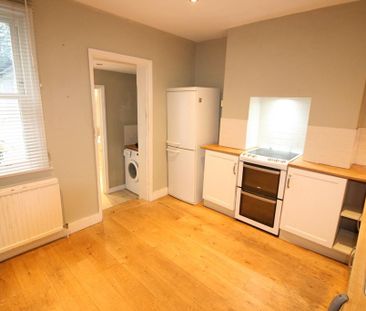 2 bedroom terraced house to rent - Photo 3