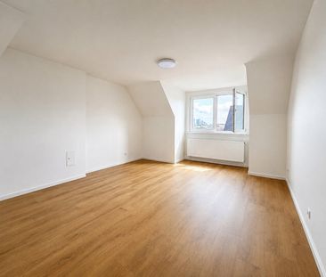 1 Zimmer DG Wohnung, renoviert, Lift, Ruhelage und nur Euro 800 Ges... - Photo 6