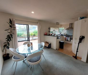 Easy Maintenance Family Home - Photo 5
