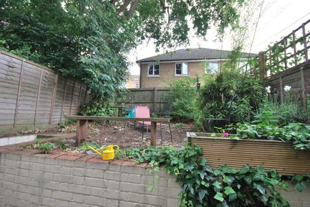Lordship Lane, London, SE22 - Photo 4
