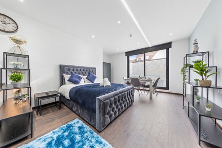 2 Bed Flat, Woodstock Road, NW11 - Photo 2