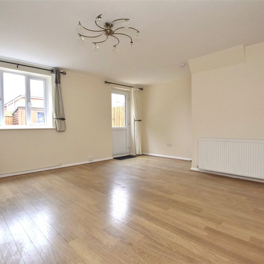 Chantry Gate, Bishops Cleeve, Cheltenham, Gloucestershire, GL52 - Photo 1