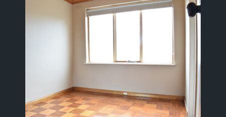 Looking for a Cosy Unit - Photo 2