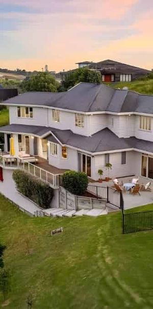 Exquisite Home with Stunning Marina Views in Matakatia Bay - Photo 1