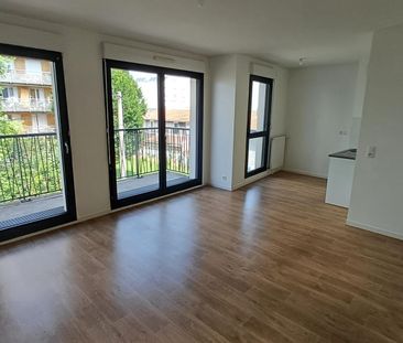 location Appartement T2 DE 50.1m² À AUBERVILLIERS - Photo 1