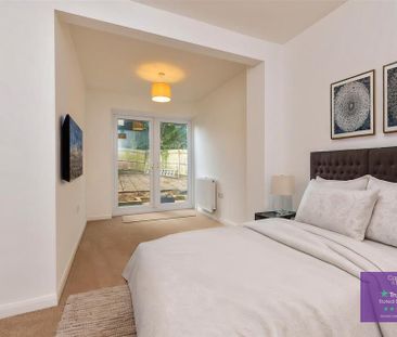 2 bedroom semi-detached bungalow to rent - Photo 2