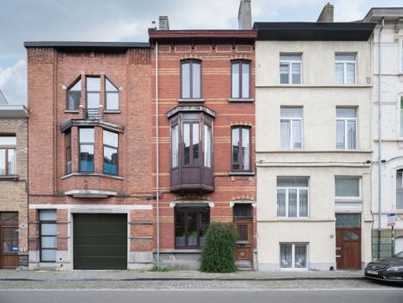 Karaktervolle burgerwoning op wandelafstand van het centrum - Photo 4