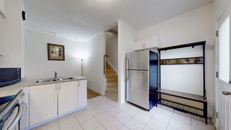 For Lease - 4262 Kingston Road Unit# Upper, Toronto, Ontario - Photo 3