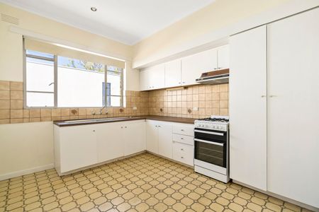 6/4 Swinton Avenue, Kew VIC 3101 - Photo 4