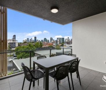 BRAND NEW APARTMENTS - CITY & RIVER VIEWS - Photo 3