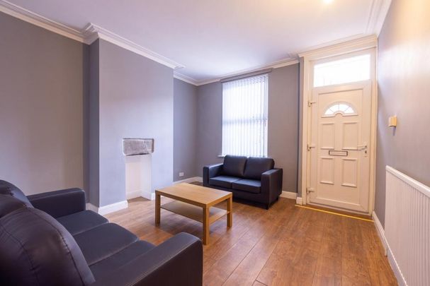 4 bedroom house to rent - Photo 1