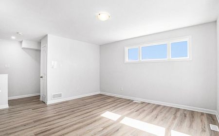 For Lease - 401 GLENROY GILBERT Drive Unit# 16, Barrhaven, Ontario - Photo 5
