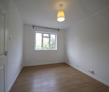 3 bedroom maisonette to rent - Photo 4