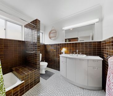 1/3 Estella Street, Glen Iris VIC 3146 - Apartment For Rent | Domain - Photo 3