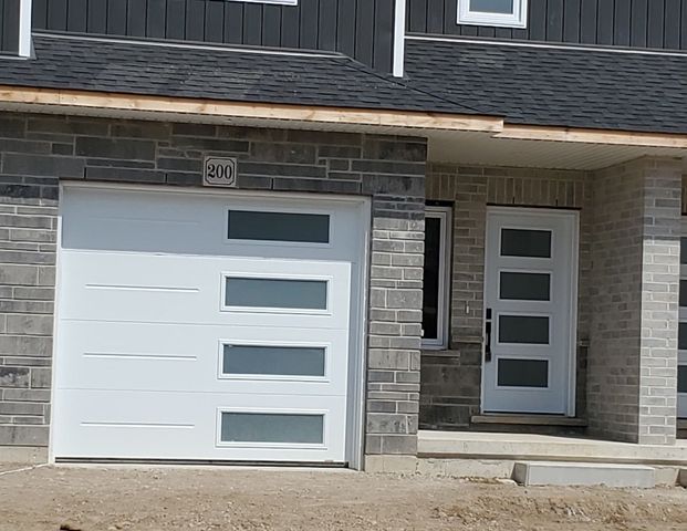 For Lease - 200 Hooper Street, St. Marys, Ontario - Photo 1