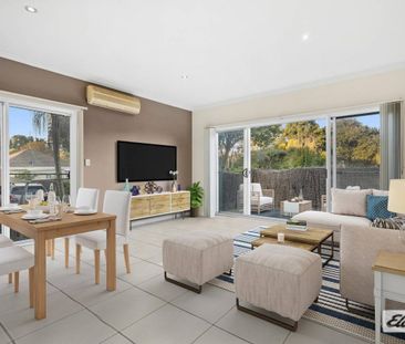 Modern Three Bedroom Townhouse - Photo 1