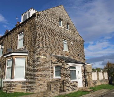 4 bedroom end of terrace house to rent - Photo 6