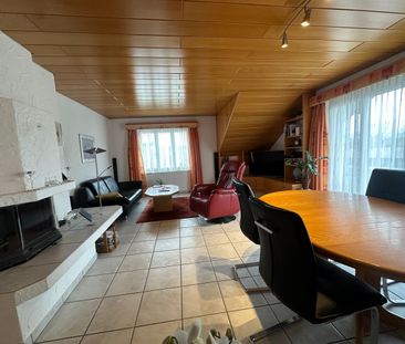 Charming 4-room penthouse apartment in Fahrwangen - Foto 3