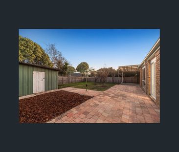 LAKESIDE ESTATE- SPACIOUS 3 BEDROOM HOME - Photo 2