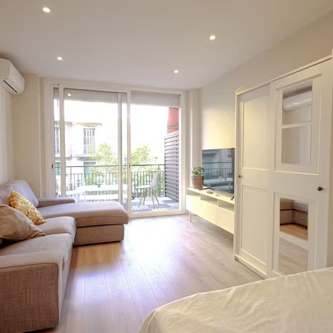 Carrer de Rocafort, Barcelona, Catalonia 08015 - Foto 1