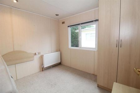 3 bedroom bungalow to rent - Photo 5