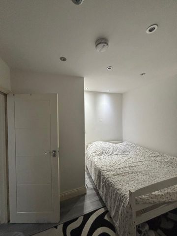 1 Bed Flat, Christchurch Avenue, HA3 - Photo 2