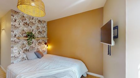 SAINTE CLAIRE S Roommate 3 Bedrooms at Clermont Ferrand - Photo 4