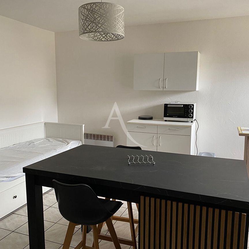Location Appartement 1 pièce 31m² - Photo 1