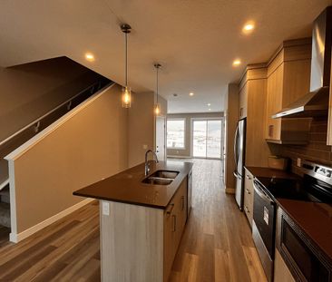 Herron Mews NE, Calgary - Photo 1