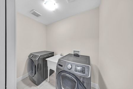 For Lease - 78 Alcorn Drive, Kawartha Lakes, Ontario - Photo 2