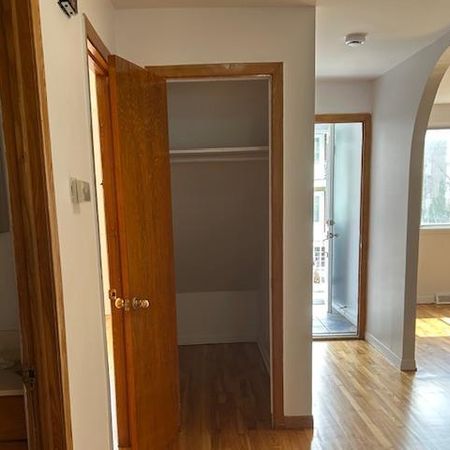 6 1/2 rez-de-chaussée, thermopompe - Photo 4