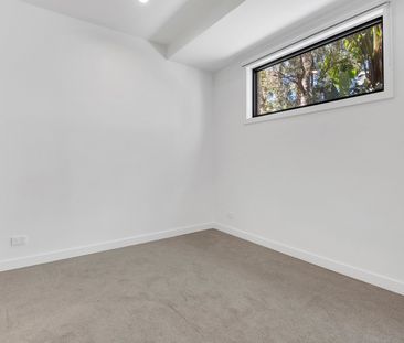 3/144 Yarra Street, Abbotsford VIC 3067 - Photo 2