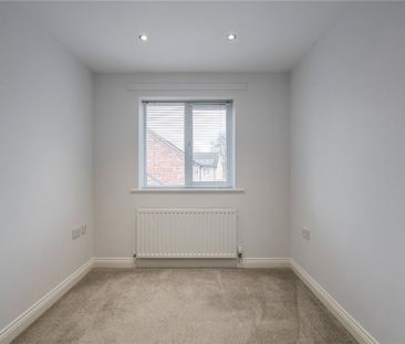 3 bedroom semi-detached house to rent - Photo 6