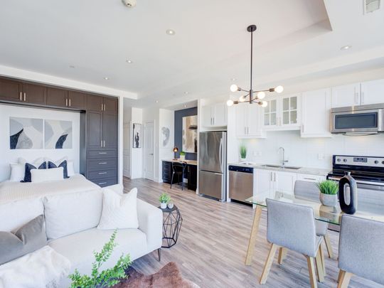 For Lease - 1003 Queen Street Unit# 302, Toronto, Ontario - Photo 1